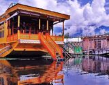 Srinagar and Pahalgam Sightseeing with Houseboat Stay